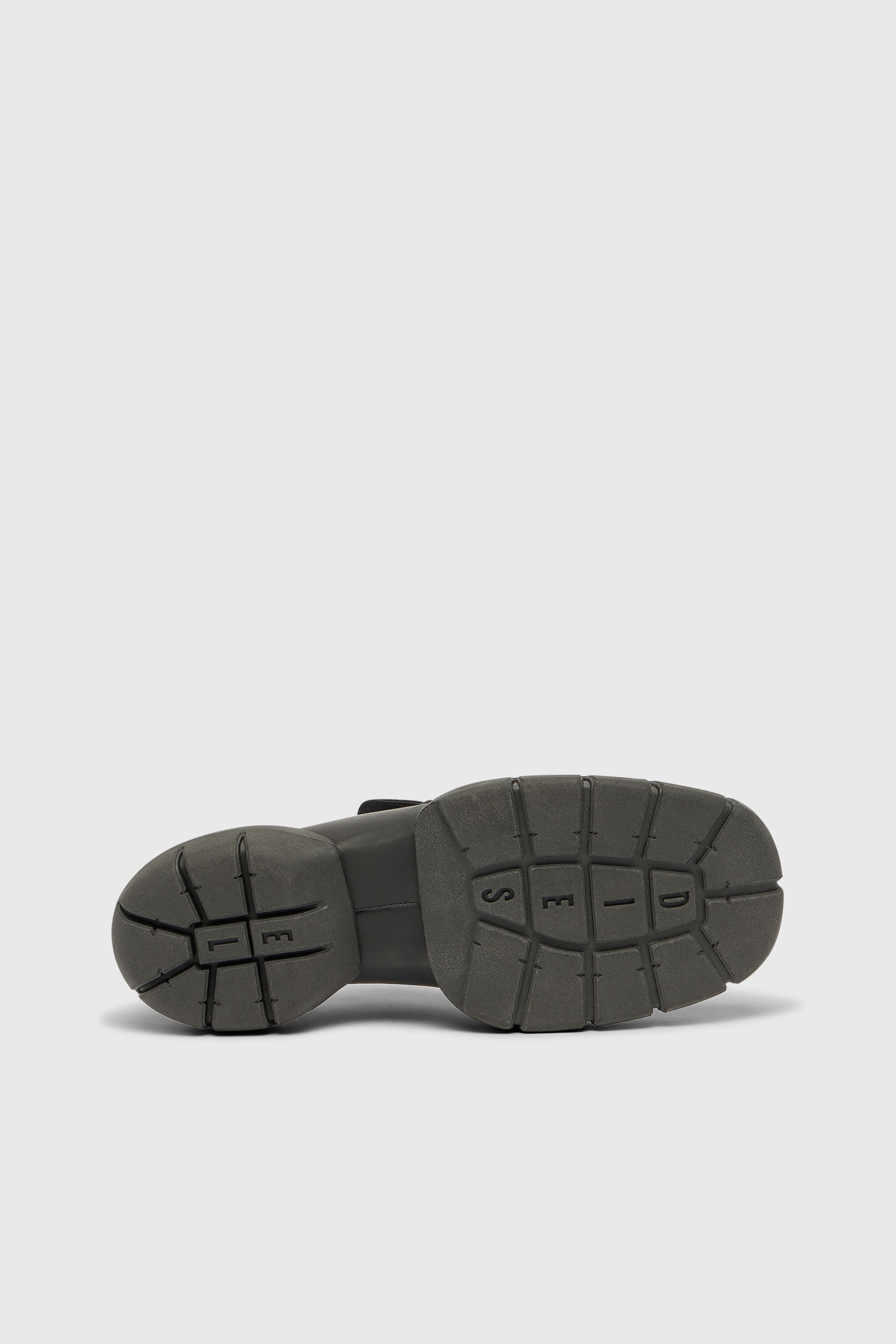 Diesel - D-MATHIEU SC, Man's D-Mathieu-Brushed leather loafer with rubber sole in Black - 4