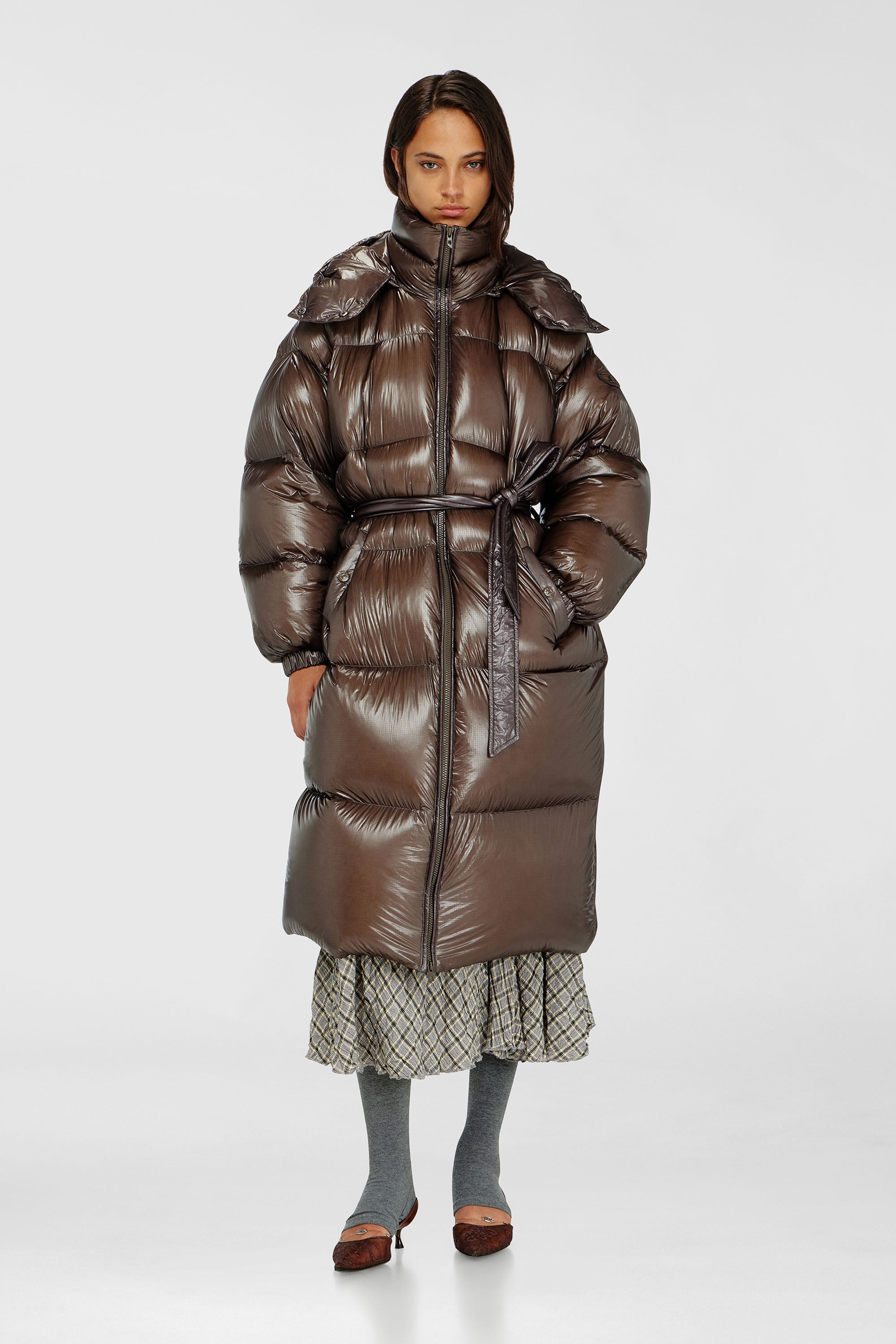 Diesel - W-ISHER, Woman's Down puffer coat in ultra-light ripstop in Brown - 1