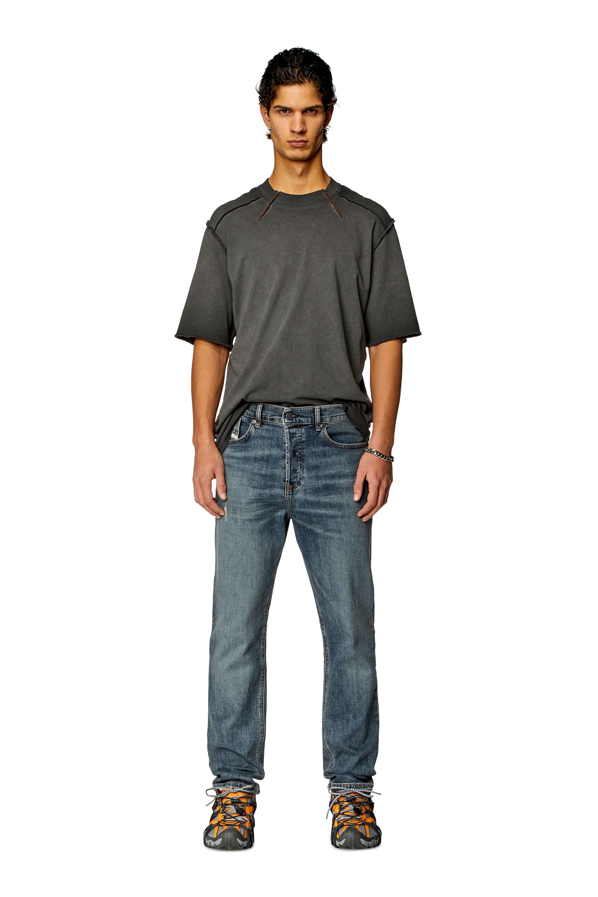 Diesel - Man Tapered Jeans 2005 D-Fining 0DQAC, Medium blue - Image 2