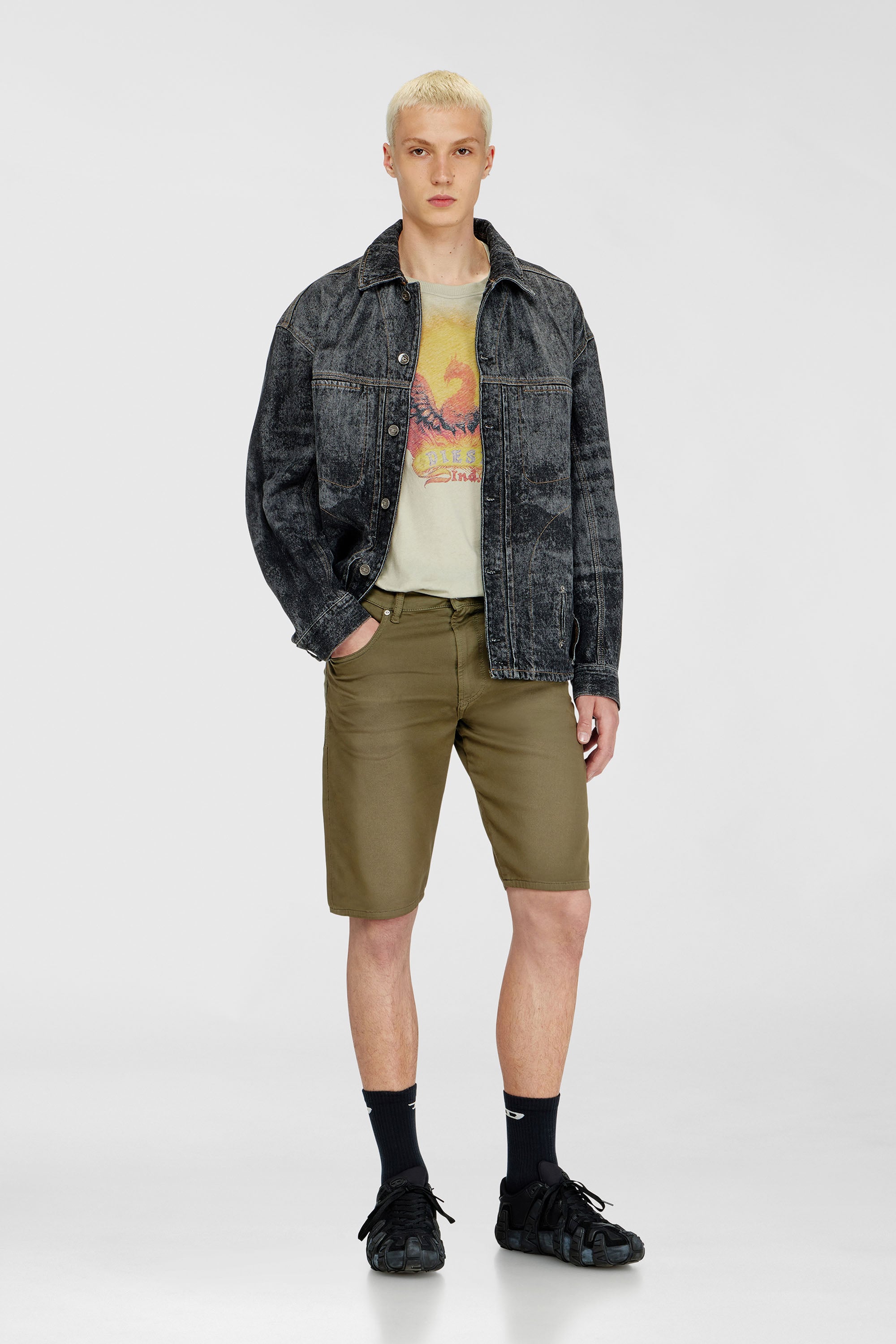 Diesel - 2033 D-KROOLEY-SHORT-BW JOGG, Man's Slim shorts in coloured denim in Military Green - 2