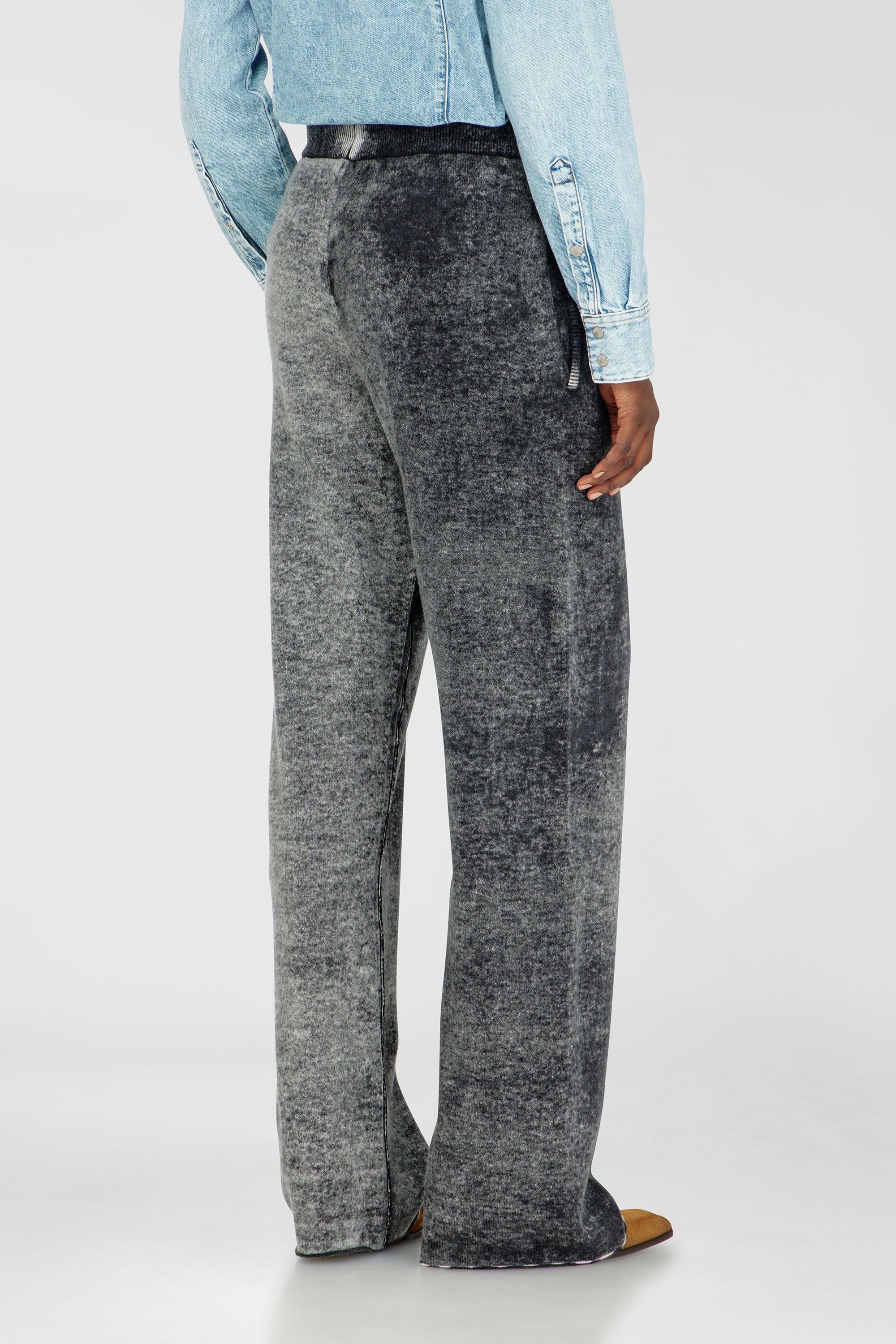 Diesel - M-HONORINE, Woman's Reverse-print knitted wool track pants in Dark grey - 4