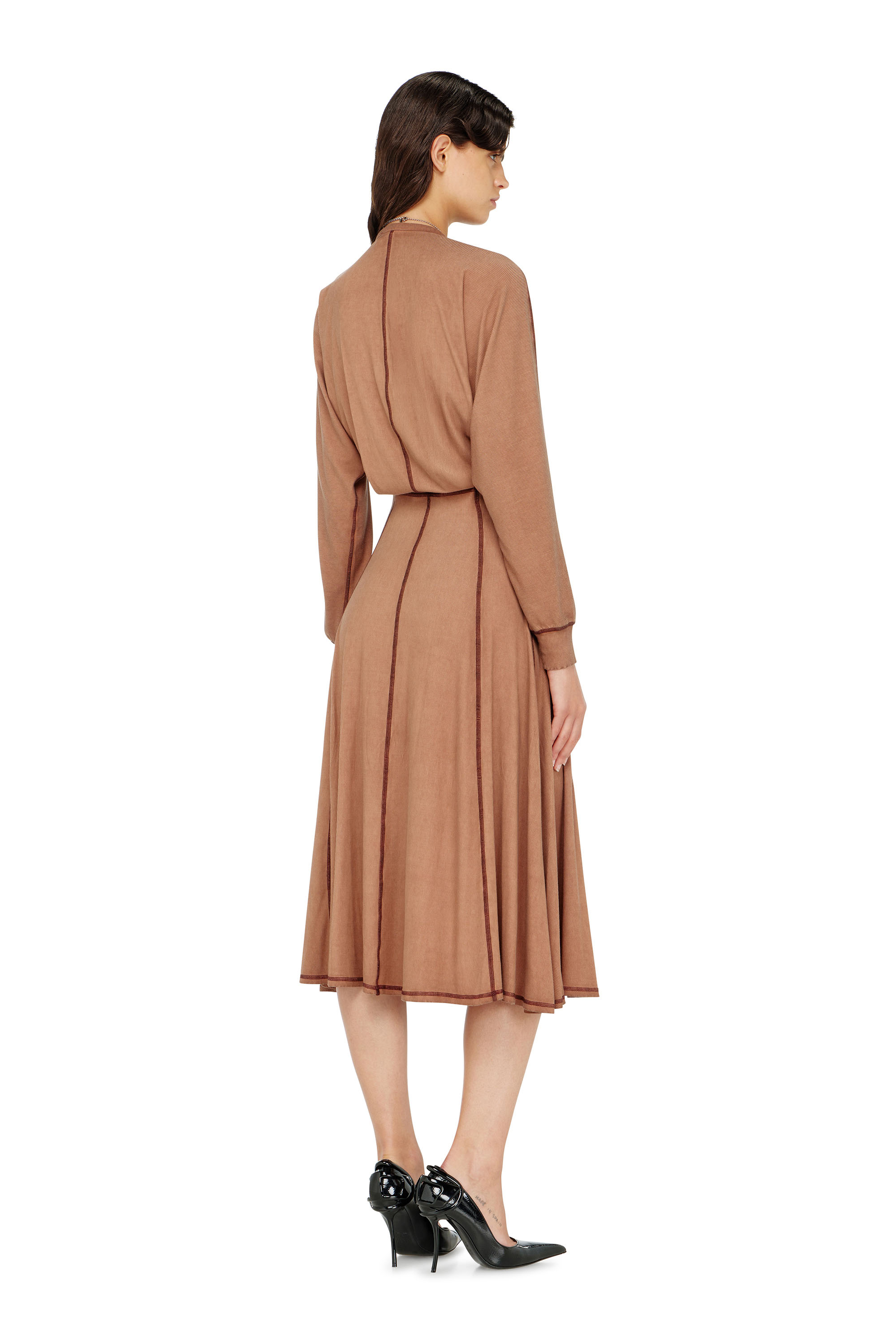 Diesel - D-ISERINA, Woman's Midi dress in ribbed jersey with batwing sleeves in Light Brown - 4